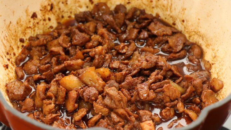 臊子肉,拌面啊,夹馒头啊,炒饭啊,都超棒