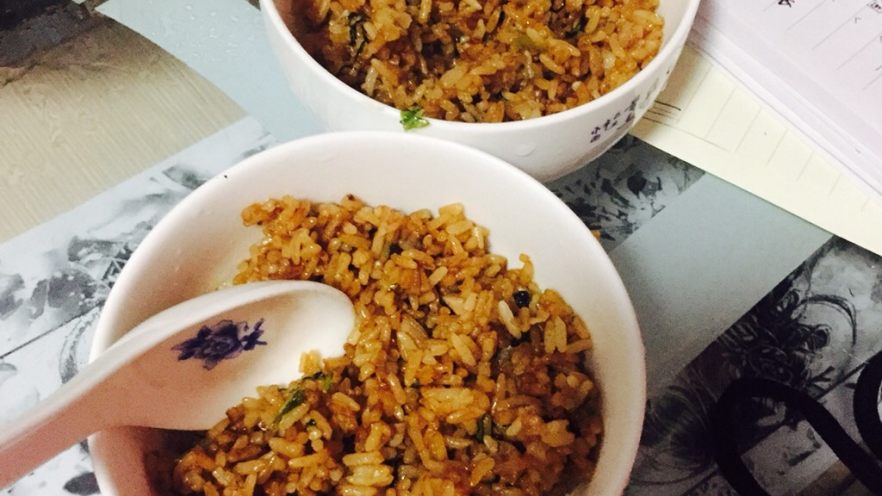 闺蜜酱油炒饭