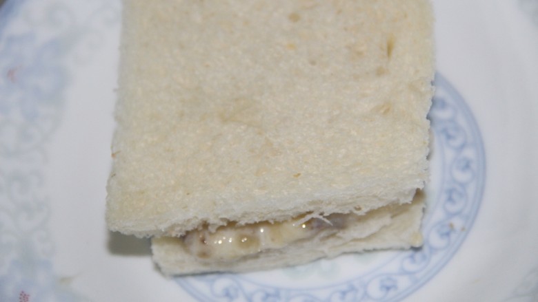 香蕉西多士,再盖上一片土司