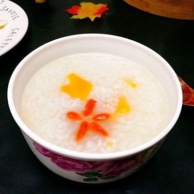 一锅出&枣花馍+红薯枸杞粥
,成品图