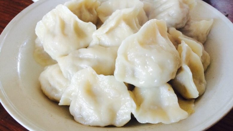 胡萝卜羊肉馅饺子,饺子也熟了,开吃