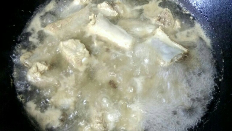 糖醋排骨,大火烧开几分钟