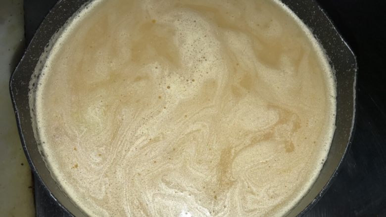 牛骨浓汤—苏泊尔精钢球釜鲜呼吸100快速电压力锅SY-50HC18Q食谱,把搅烂的汤过滤一下,如果用的是破壁机可以忽略过滤。