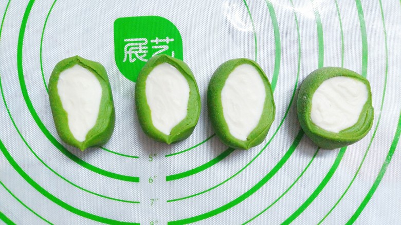 花样蒸饺系列(1),然后切成这么大小相等的剂子!