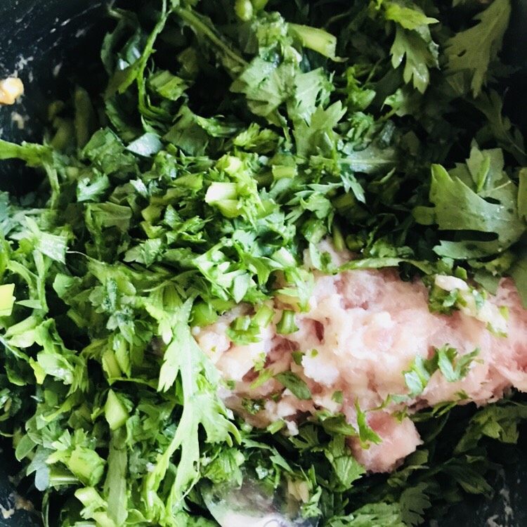 月牙🌙水饺
,茼蒿肉馅(茼蒿切碎)