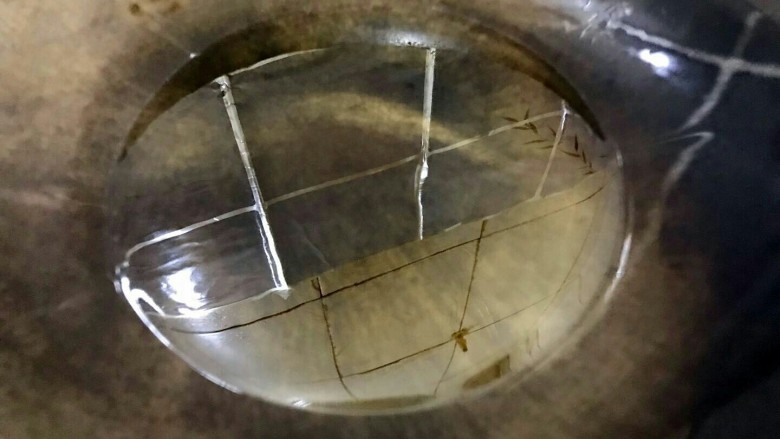 上汤火腿海米娃娃菜,起油锅,热锅冷油