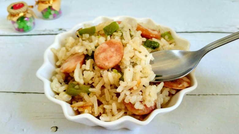 电饭煲+香肠焖饭(宝宝辅食),成品