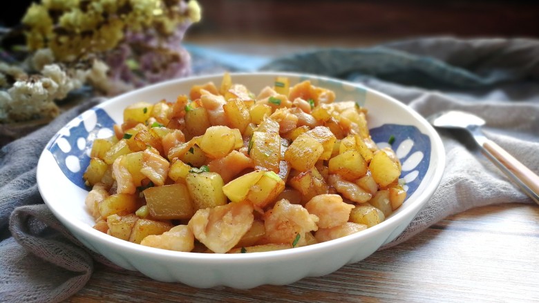香煎土豆鸡胸肉丁,成品图!