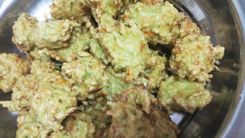 萝卜肉丸子,8分熟捞出