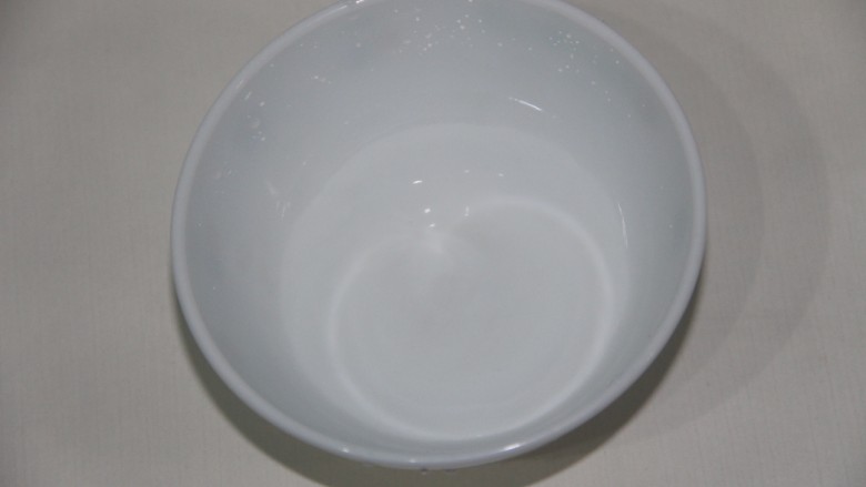 原味戚风蛋糕(6寸),30 g<a style='color:red;display:inline-block;' href='/shicai/ 156925'>水</a>
