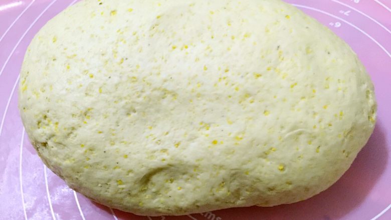 东北特色-酸菜油渣玉米团子(发面),揉匀