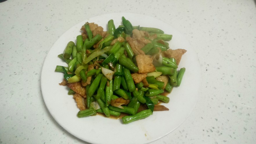 豆角炒肉片