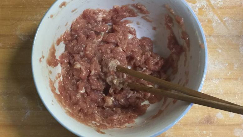 猪肉玉米馄饨,想这个样子
