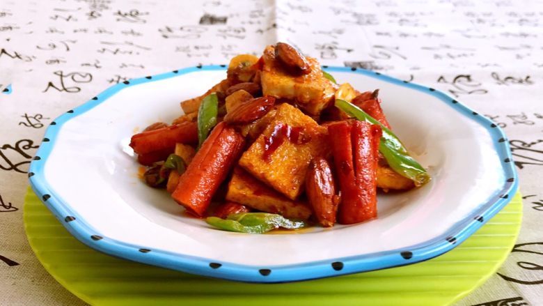 干锅千页豆腐,口感鲜香,有嚼劲儿,美味佳肴~