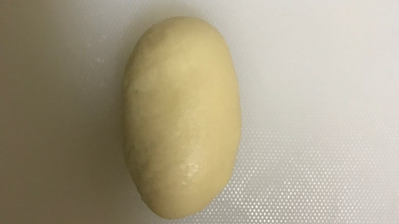 芝麻椒盐牛舌饼(不用醒面,不用揉出膜),收口向下,整成椭圆形
