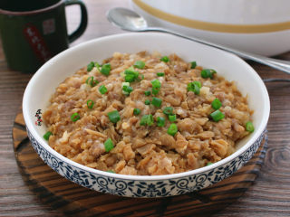 萝卜干肉饼饭