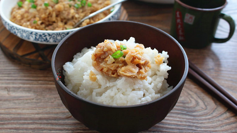 萝卜干肉饼饭,成品图