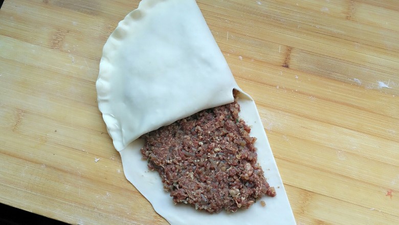 牛肉饼,看图,再折到左边