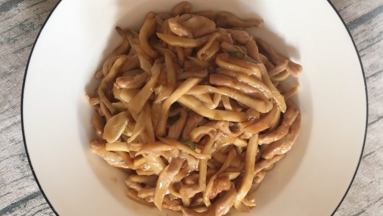 冰梅杏鲍菇炒里脊