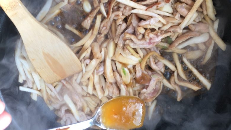 冰梅杏鲍菇炒里脊,改小火