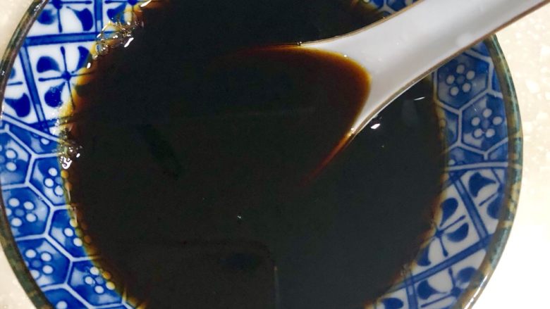 糖醋排骨,汁就调好了。简单吧!