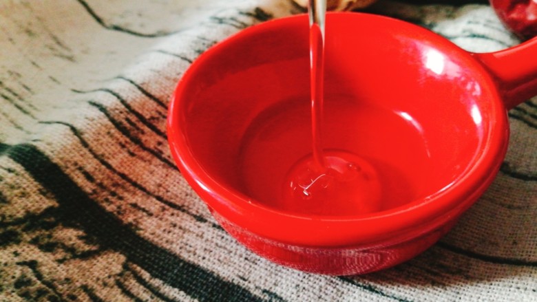 休闲零食DIY~秘制枣夹核桃脆,<a style='color:red;display:inline-block;' href='/shicai/ 865'>蜂蜜</a>备好
