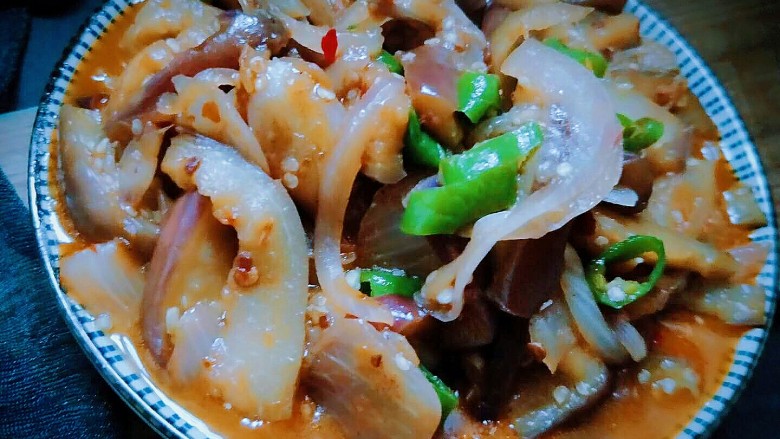很家常的酱香茄子,诱人吗?