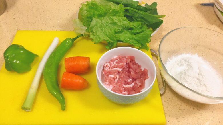 东北那旮沓的美食之●疙瘩汤,那让我们开始快乐地备料吧!