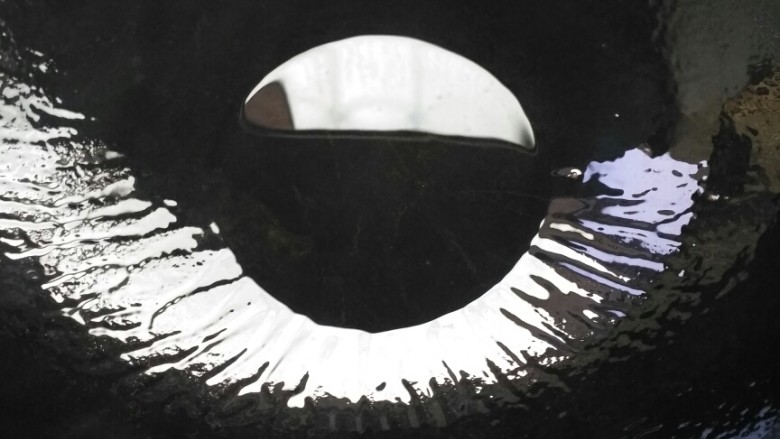 芹菜粉丝,锅里加油