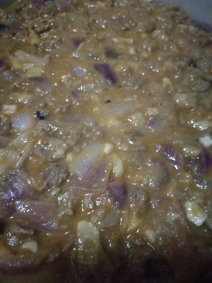 牧羊人派,你吃过吗,加300ml热水将肉煮成酱,大慨要煮30分钟