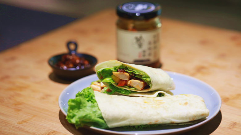 饭爷特制鸡肉卷,这样【饭爷】特制鸡肉卷就完成啦~