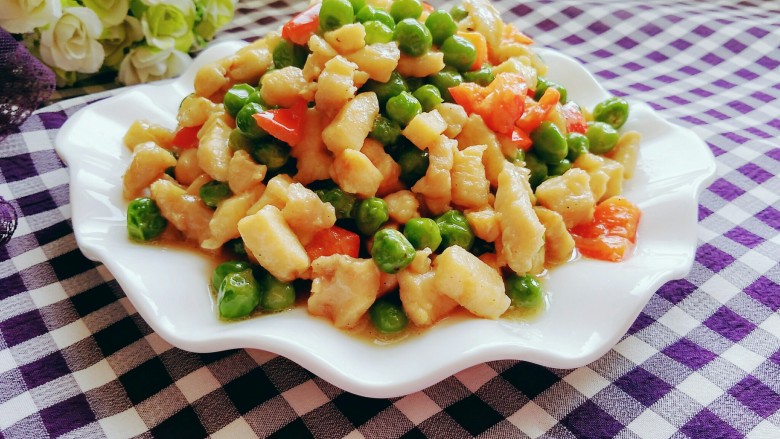 豌豆炒鸡丁