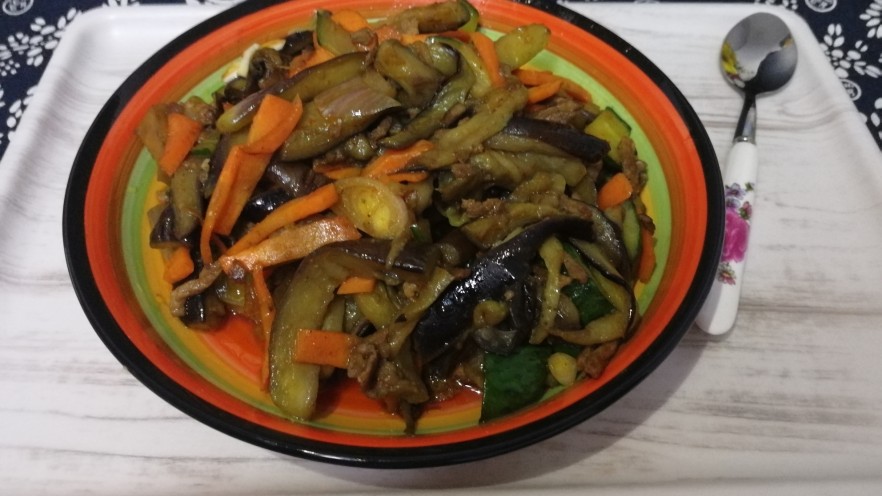 家常菜_什锦肉丝茄条