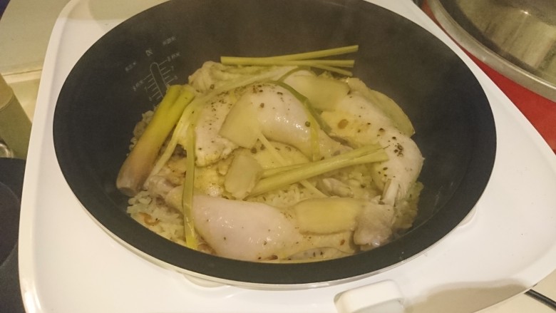 电饭煲+海南鸡饭,電飯煲煮好了！江江！