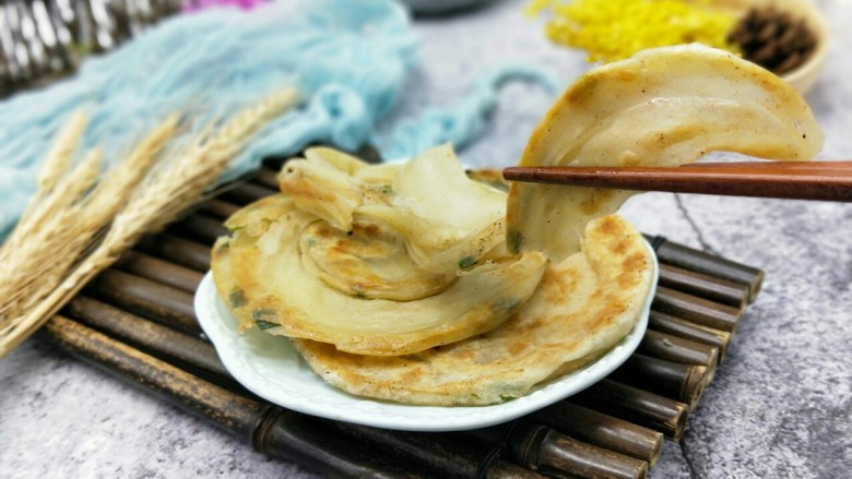 烫面椒盐葱花酥饼,开吃了呦~