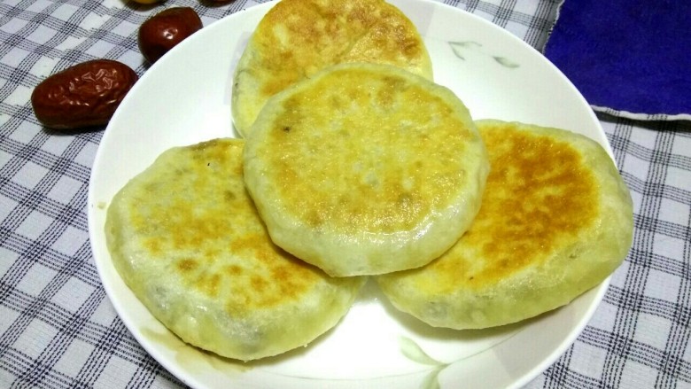 发面豆沙饼,成品,软软的,甜甜的