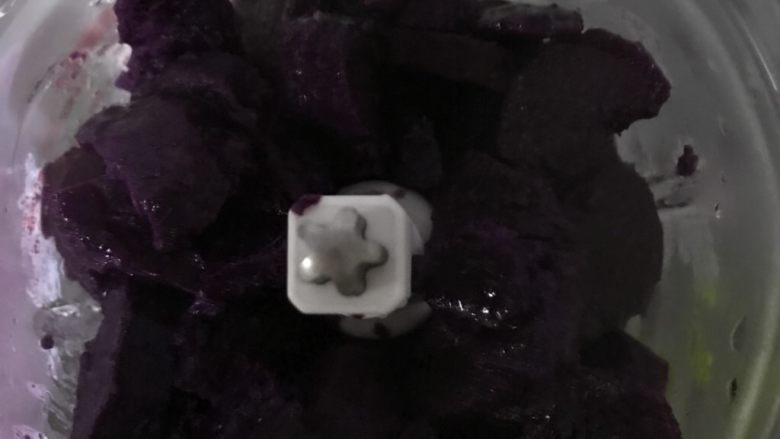 紫薯溶豆(附带紫薯泥做法),放入料理机