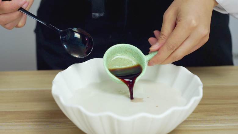 一起去海边捡海螺吧~盐焗海螺完美制作过程(含摆盘 ),再加入<a style='color:red;display:inline-block;' href='/shicai/ 13418'>红酒</a>