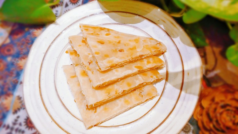 肉渣千层饼,切开就可以看见一层一层的哦,非常香