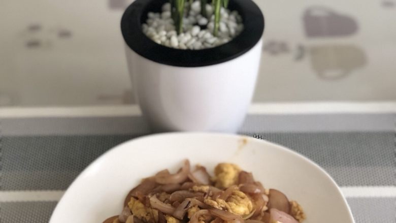 洋葱炒鸡蛋,出锅咯