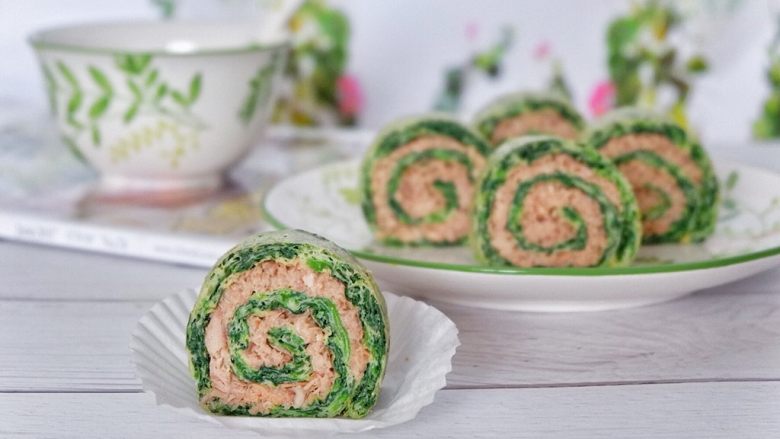 金枪鱼菠菜卷,来~张嘴