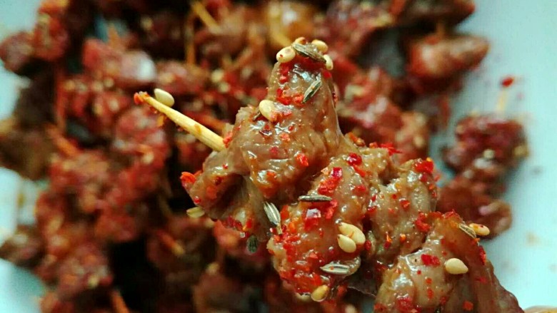 酱香牙签肉,来一张特写,肉准备好了,你有酒吗😊