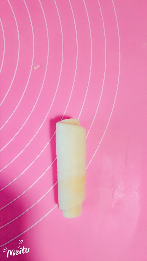 紫薯馅老婆饼,在卷一下,在擀长
