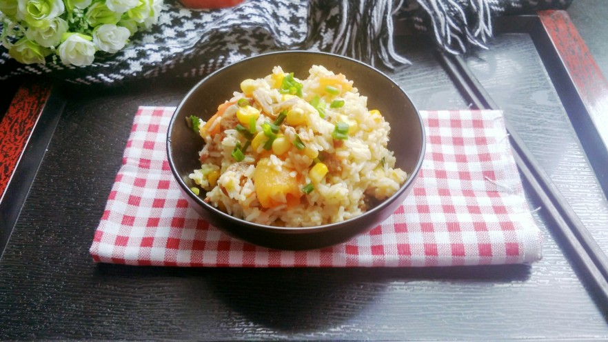 电饭煲  番茄腊肠焖饭