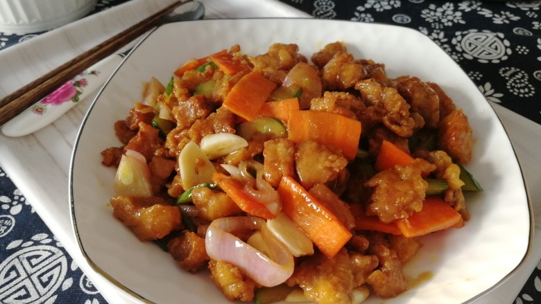 东北菜_糖醋溜肉段,看看吧,香香的溜肉段做好了。成品图。