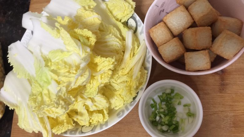 减肥菜之水煮娃娃菜,所有<a style='color:red;display:inline-block;' href='/shicai/ 210254'>食材</a>准备好