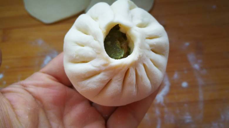 指尖舞动-提褶包,捏完一整圈。
