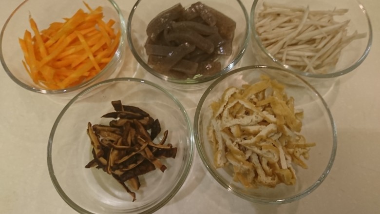 电饭煲+日式油饭,好啦!五種配料!