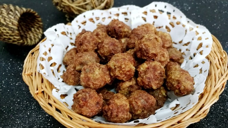 酥嫩牛肉丸