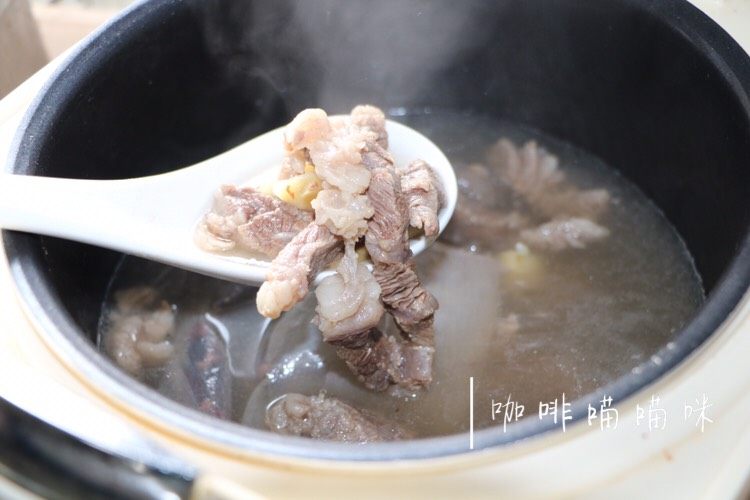 香辣牛肉条,炖煮至软嫩后即刻